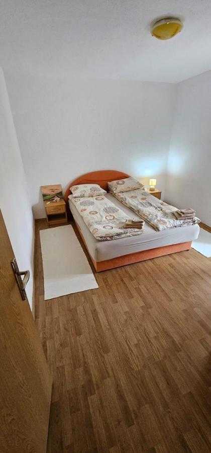 Apartman Naza Kulen Vakuf Esterno foto